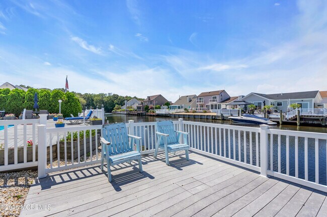 Building Photo - 90 Spinnaker Ct