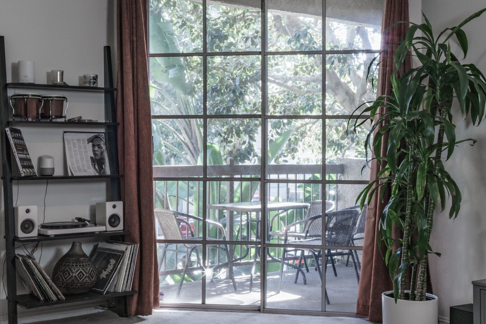 Living room balcony access - 10021 Tabor Street