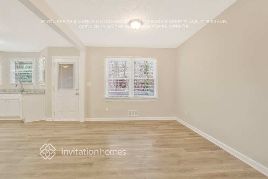 Building Photo - 1648 Roman Point Dr
