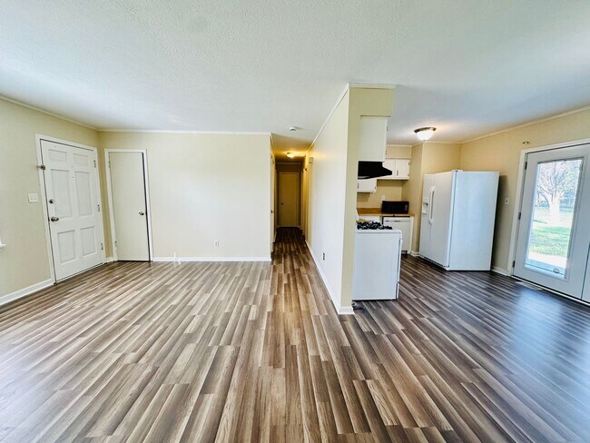 Building Photo - 710 Latimer Ave