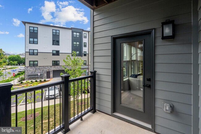 Building Photo - 12850 Mosaic Pk Wy