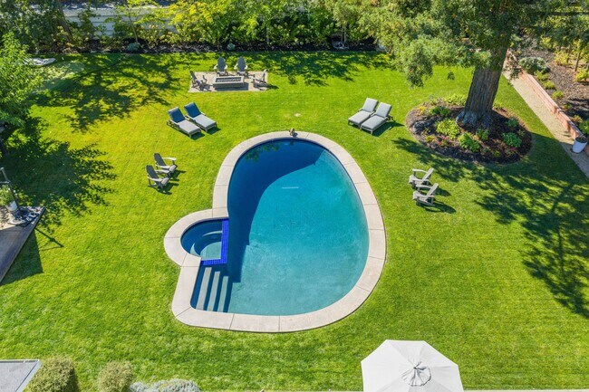 Building Photo - 760 Zinfandel Ln