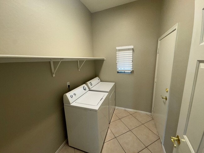 Building Photo - 3 Bedroom - 2 Bath - 2148 Sq. Ft. - Blakeman Ranch - Chandler