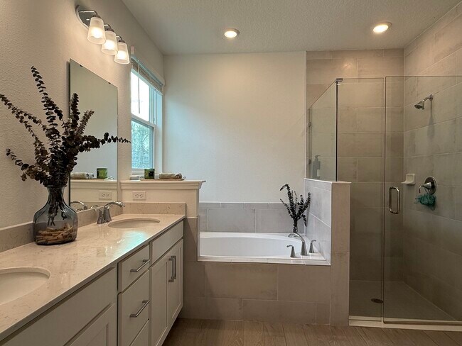 Building Photo - 76 Neighbor Ct