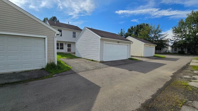 Building Photo - 3724 Revolutionary Dr