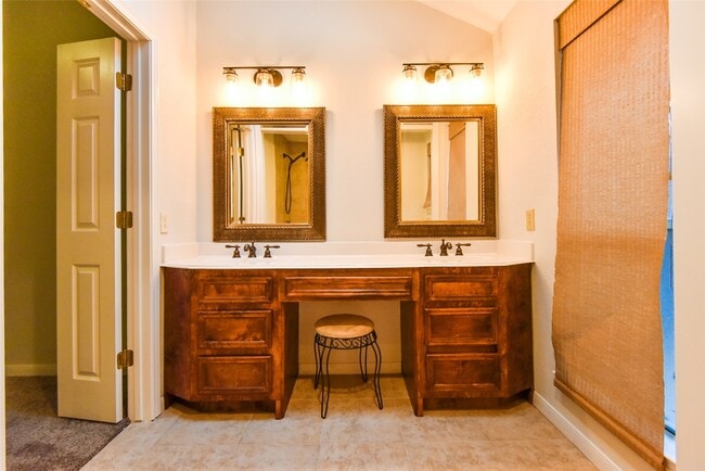 Building Photo - 3530 Santa Rosa Ln
