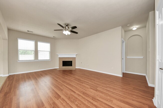 Building Photo - 24503 Hikers Bend Dr