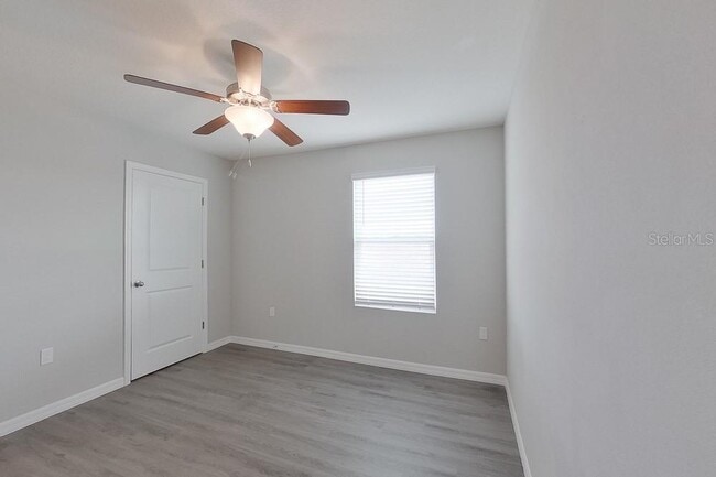 Building Photo - 8669 SW 43rd Ter