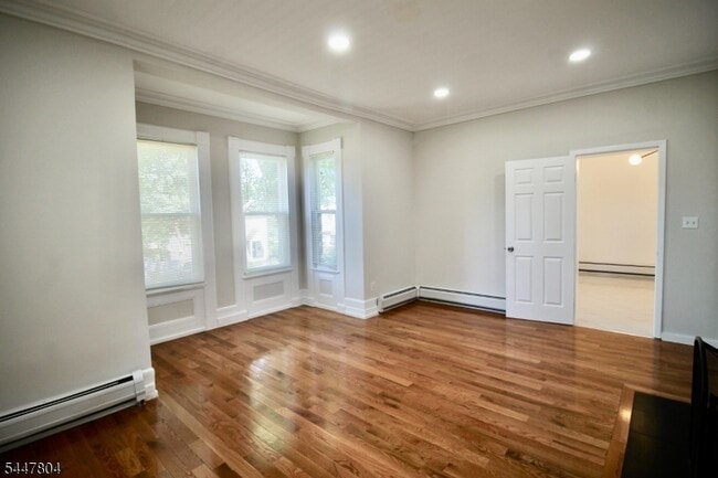 Building Photo - 238 Claremont Ave