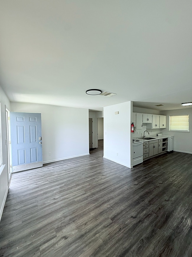 Building Photo - Vista West II