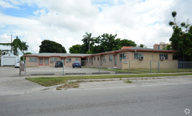 Building Photo - 1915-1935 NW 28th St