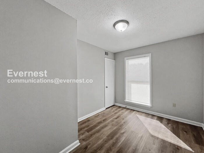 Building Photo - 4330 Almo Ave