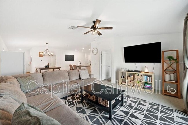 Building Photo - 5517 Blue Azure Dr