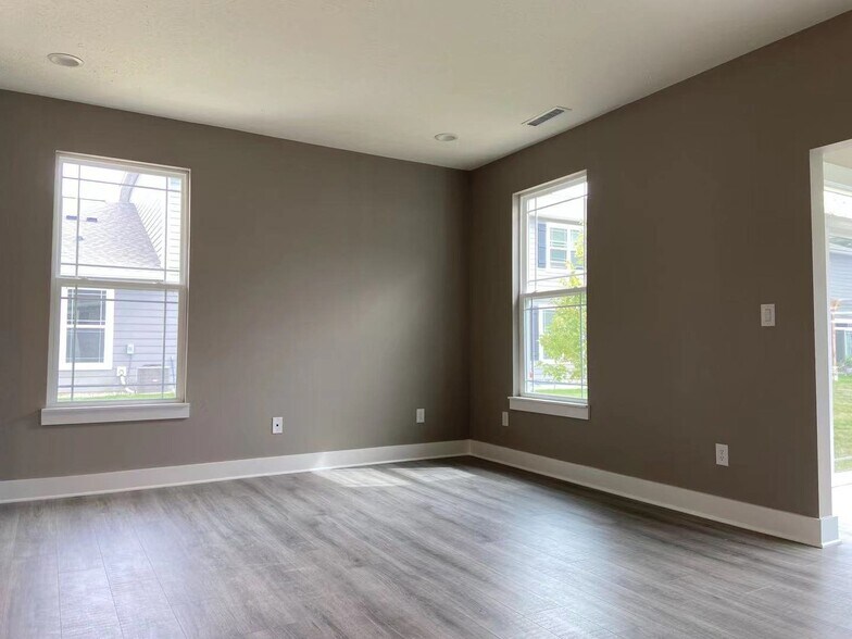 Building Photo - 8315 Glacier Ridge Dr