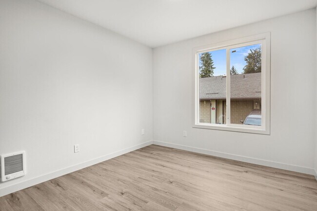 Building Photo - 8027 SW 103rd Ave