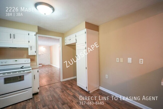 Building Photo - 2226 Mabel Dr