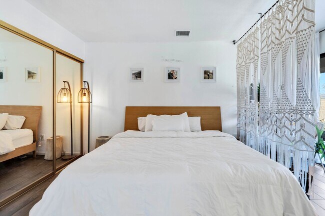 Building Photo - COMING SOON! Must See 4 bedroom 2 bath Home