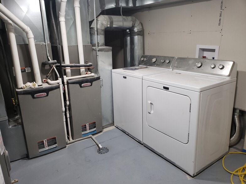 Building Photo - 1429 10th St N