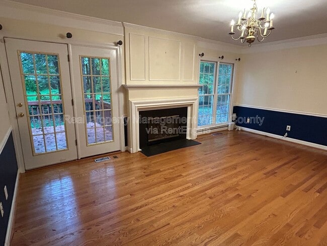 Building Photo - 106 Oak Spring Ct