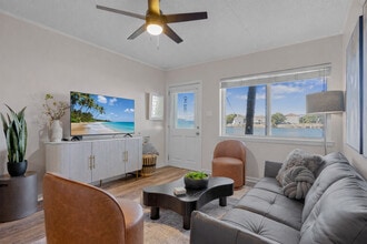 Building Photo - 331 Bluefish Dr