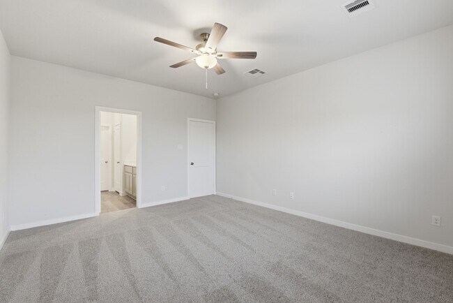 Building Photo - 4011 Ancient Honor Dr