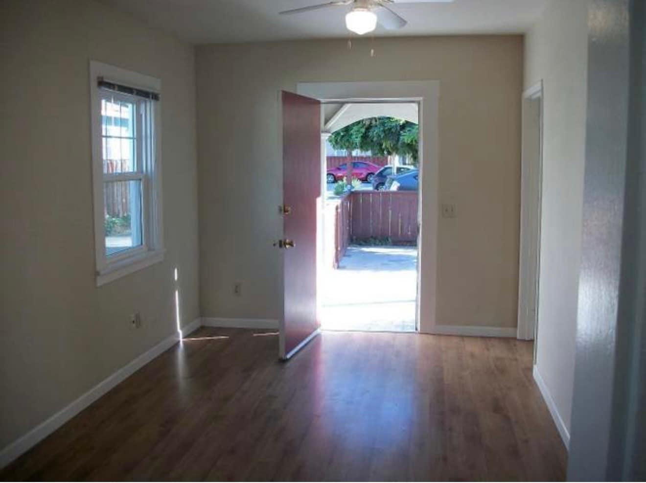 Building Photo - 867 Paula St