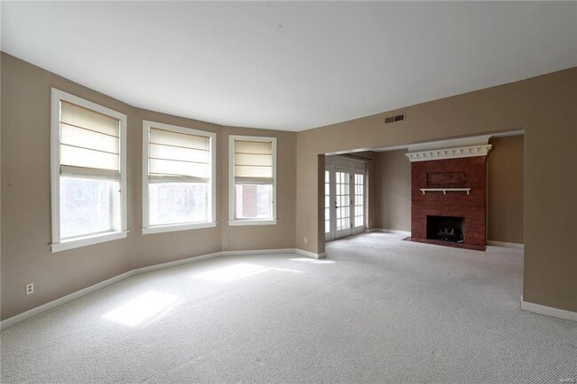 Building Photo - 5561 Waterman Blvd