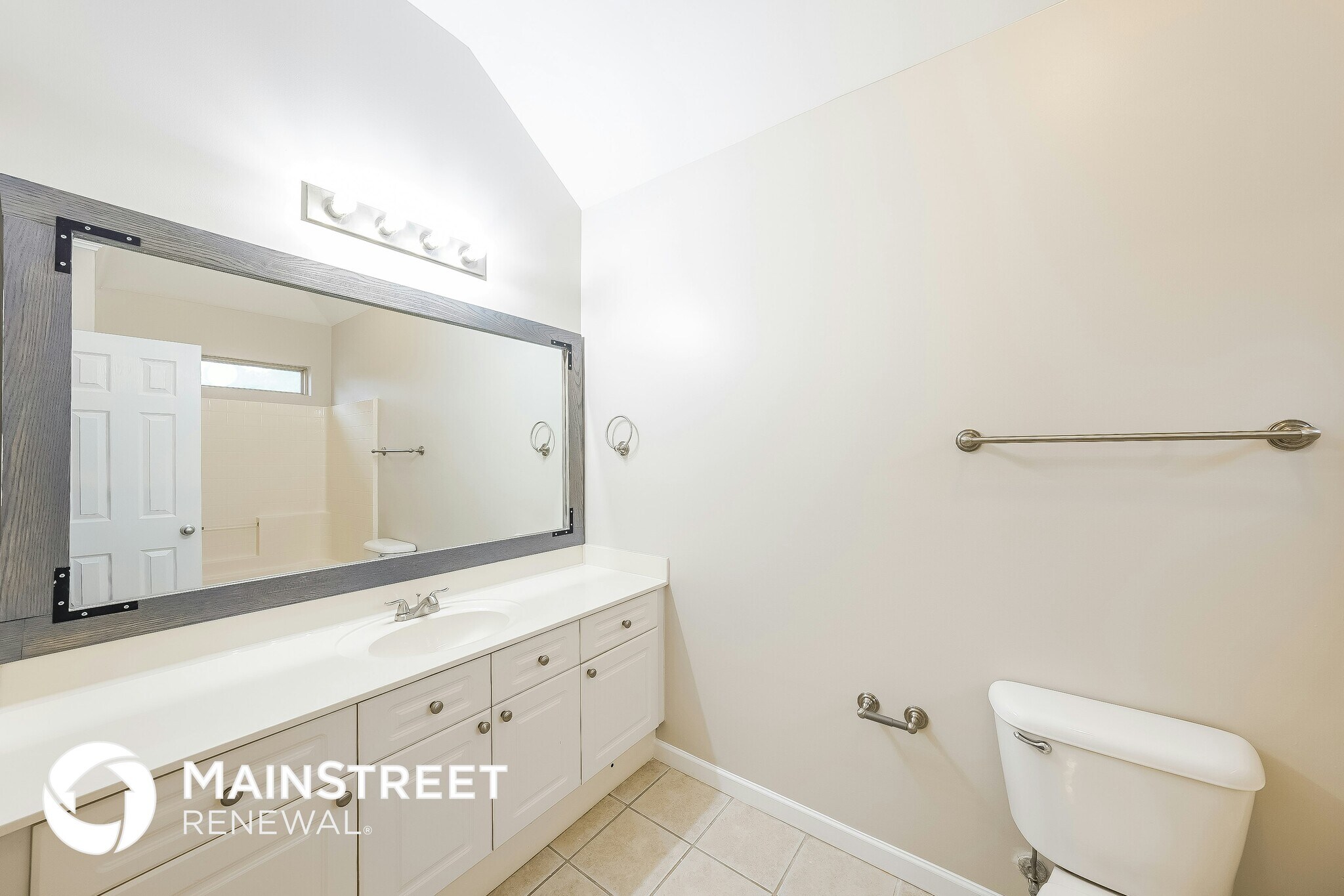 Building Photo - 485 Fox Run Cir