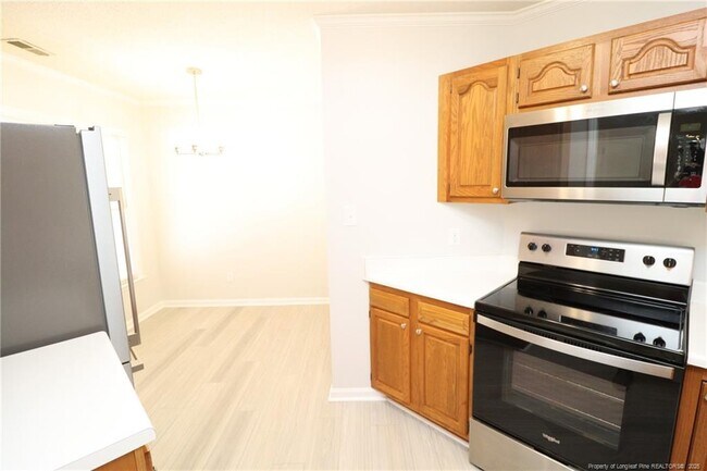 Building Photo - 310 Riverwalk Cir