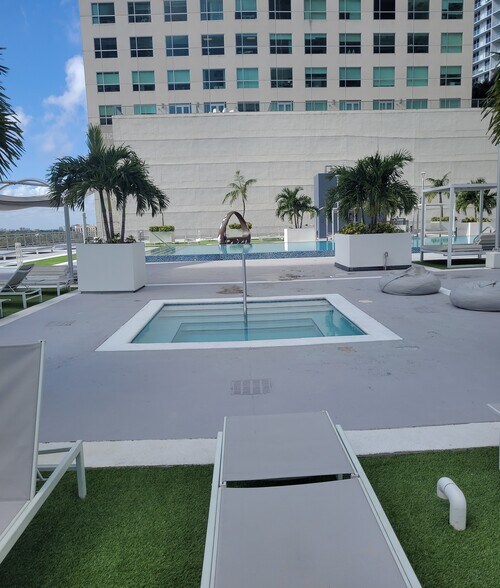 Building Photo - 690 SW 1st Ct