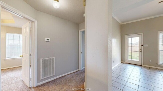 Building Photo - 2404 Trace Meadows