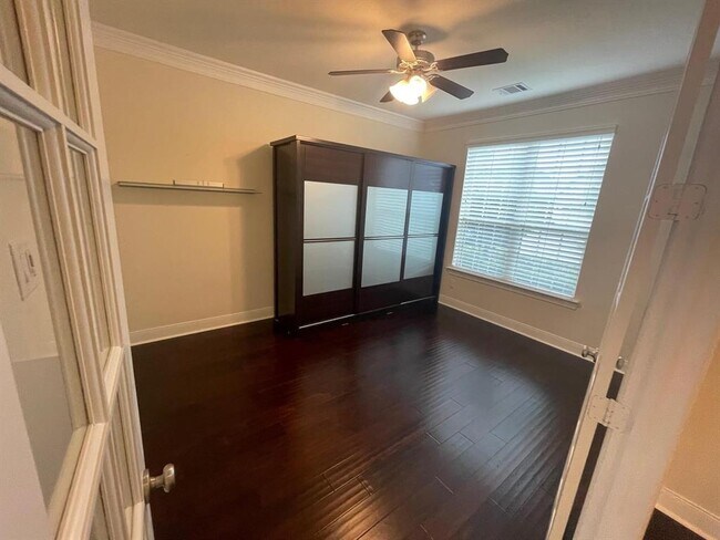 Building Photo - 3903 Birch Vale Ln