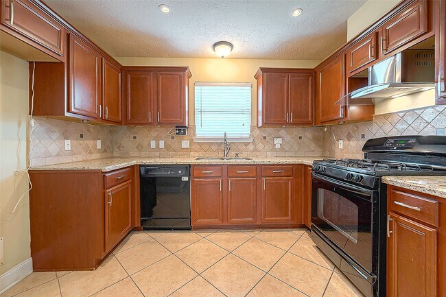 Building Photo - 11015 WARATH Oak Ct