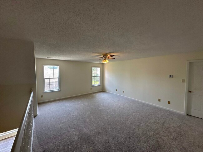 Building Photo - 3510 Sara Woods Dr