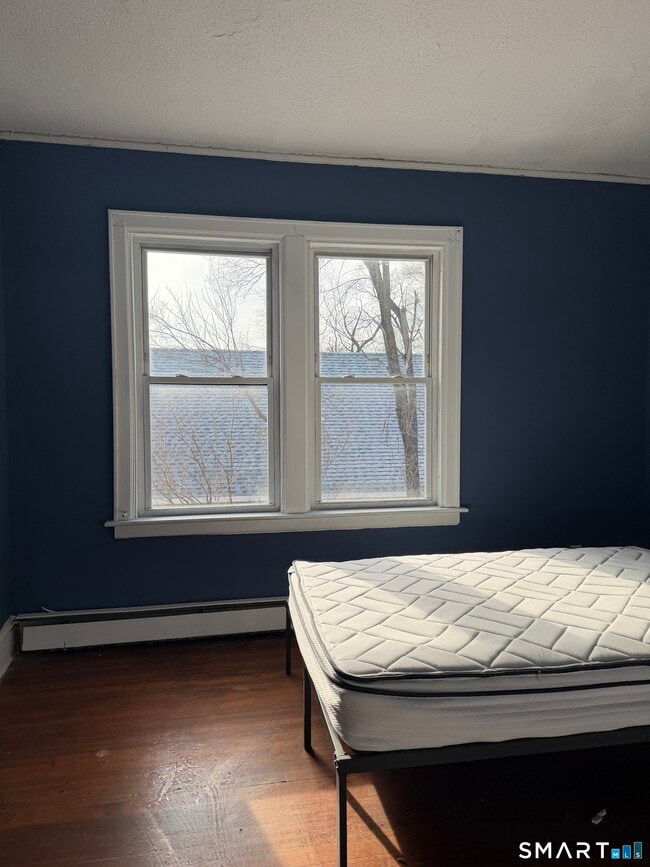 Building Photo - 502 Edgewood St