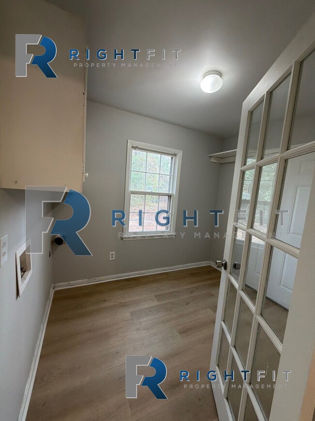 Building Photo - Cozy Columbus Home