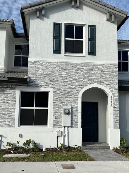 Primary Photo - 16271 SW 292nd St