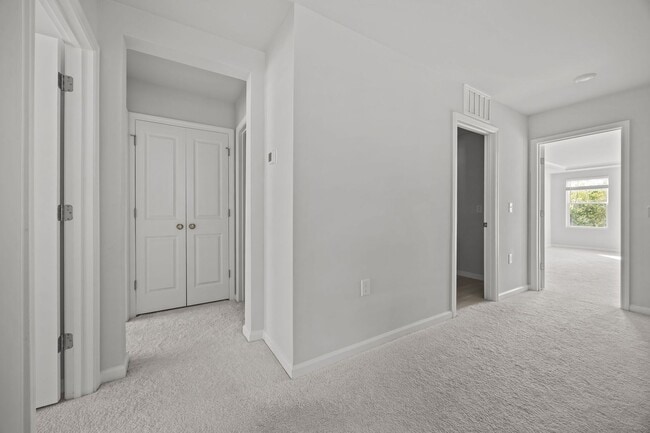 Building Photo - Charming 3 Bedroom Home located in Wake Forest