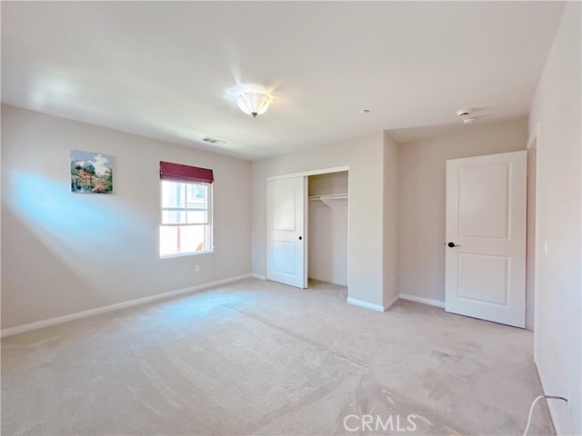 Building Photo - 352 Golden Bear Ln