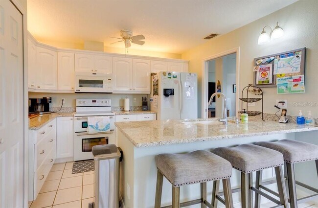 Building Photo - 7213 Tropical Dr