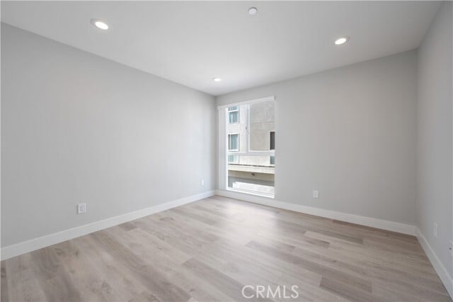 Building Photo - 2733 S La Brea Ave