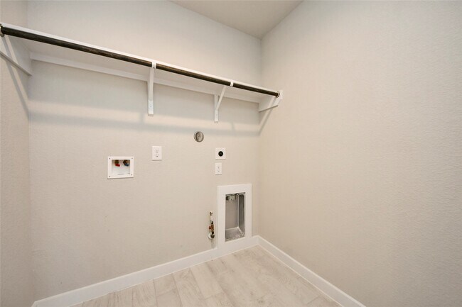 Building Photo - 11834 Maple Oak Dr