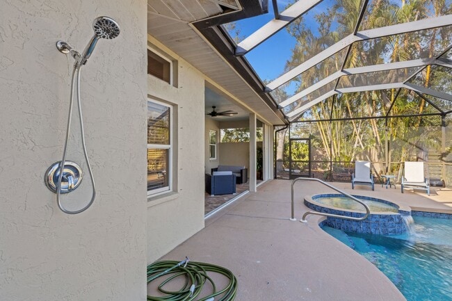 Building Photo - 4801 Edgemont Ct