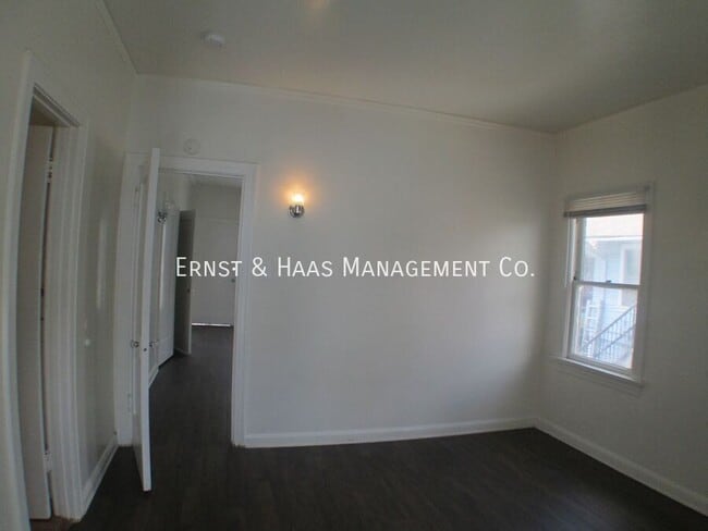 Building Photo - 944 Maine Ave