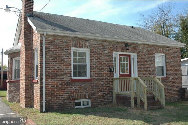 Building Photo - 1612 Caroline St