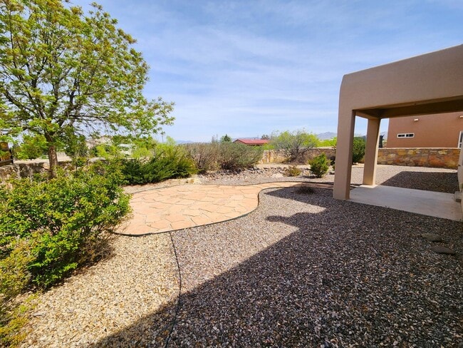 Building Photo - 5859 Habanero Dr