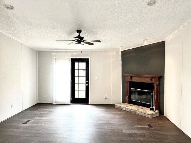 Building Photo - 311 Texas Ave