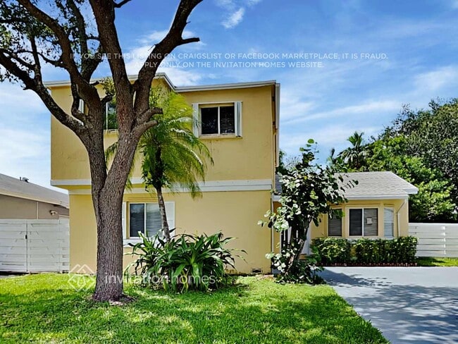 Building Photo - 14502 SW 139th Ave Cir E