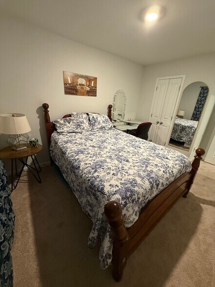 Building Photo - 141 Rosefield Ct