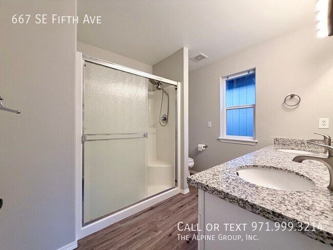 Building Photo - 667 SE Fifth Ave-